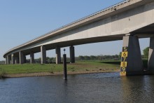 335687