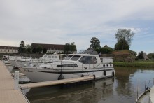 8 JUIN - POSE A AUXONNE POUR LAISSER PASSE L'ORAGE QUI NE VIENT PAS...? Demain nous serons à VERDUN SUR LE DOUBS et vendredi nous arriverons à PONT DE VAUX, destination finale
